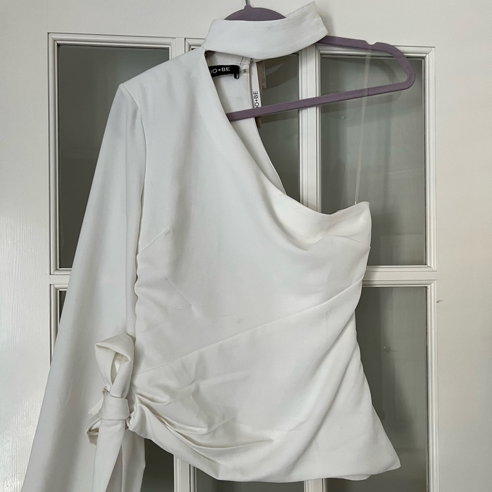 White fancy top